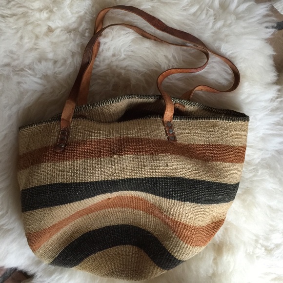 Woven tote bag