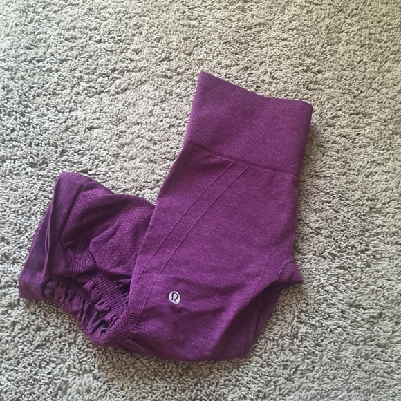 Lululemon crops size 4