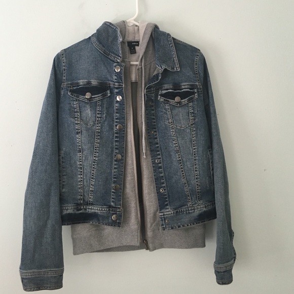 Denim hooded jacket