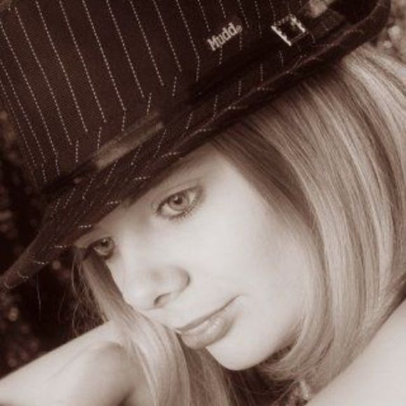 Meet your Posher, Ashton