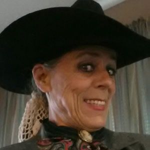 Meet your Posher, Paula