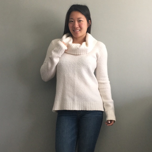 MICHAEL Michael Kors Sweaters - MICHAEL Michael Kors Creme Sweater M