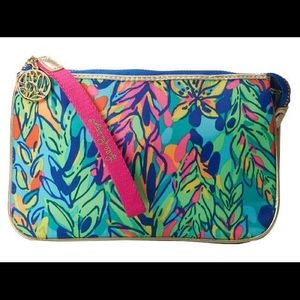 Lilly Pultizer Double Take Wristlet Bag