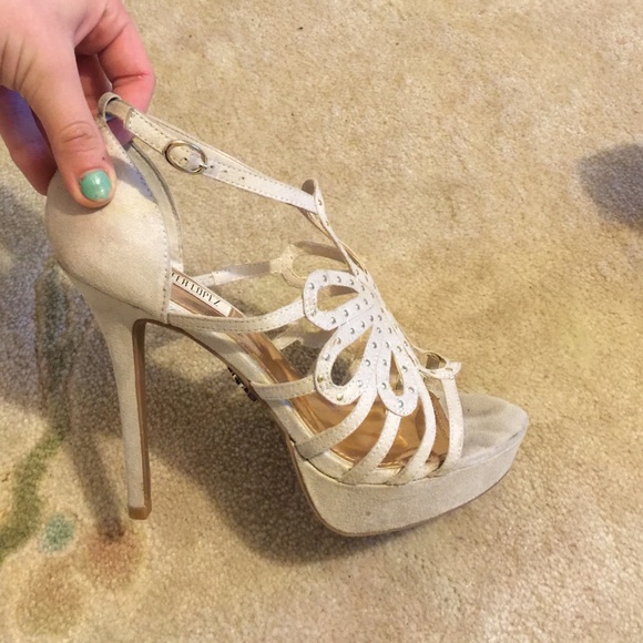 JLo heels - Picture 2 of 4