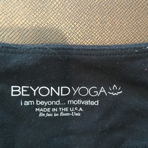 Beyond Yoga black yoga pants small from Equinox