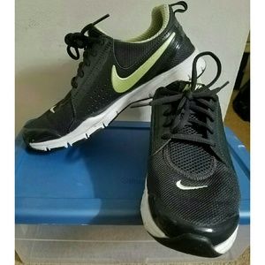 WMNS Nike Training In Season TR