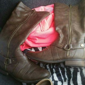 Brown boots