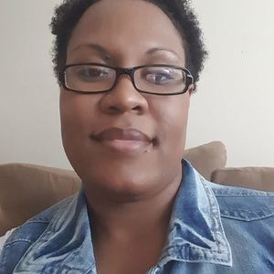 Meet your Posher, Adria