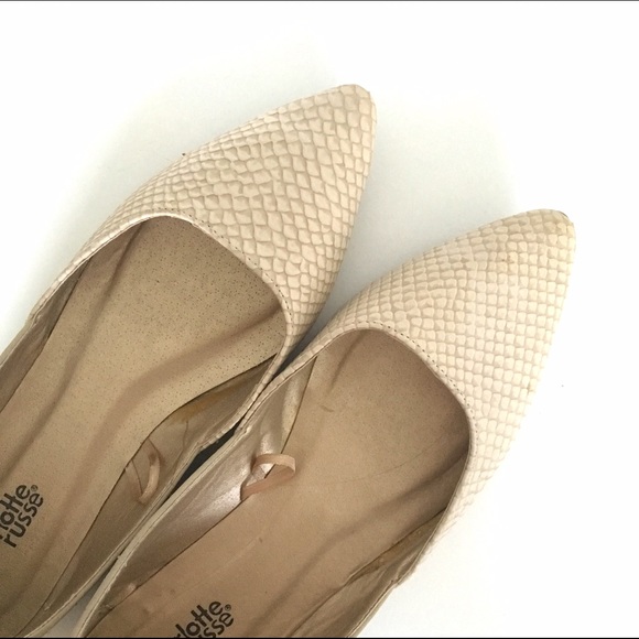 ⛔️ SOLD | Two Toned Pointed Flats