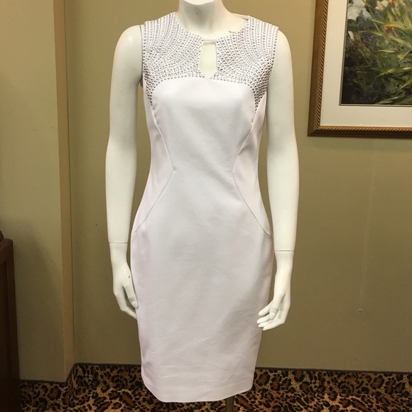 Stunning Cache Sheath/keyhole. White Party worthy!