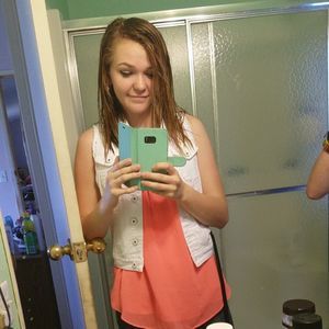 Meet your Posher, Adrianna