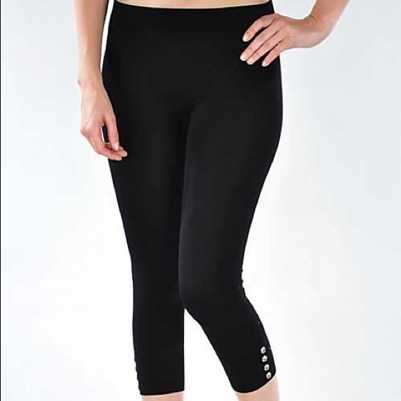 Last 1 Hr Sale ‼️Capri Seamless Jeweled Leggings - Picture 2 of 4