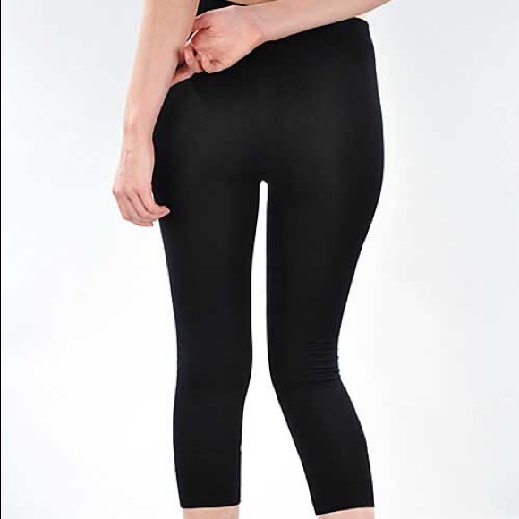 Last 1 Hr Sale ‼️Capri Seamless Jeweled Leggings - Picture 4 of 4