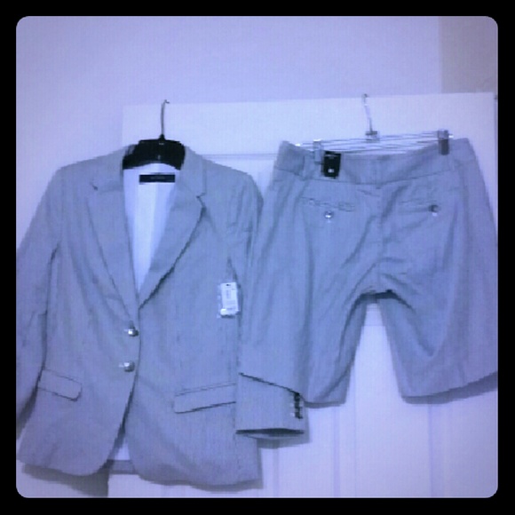 Pant suit