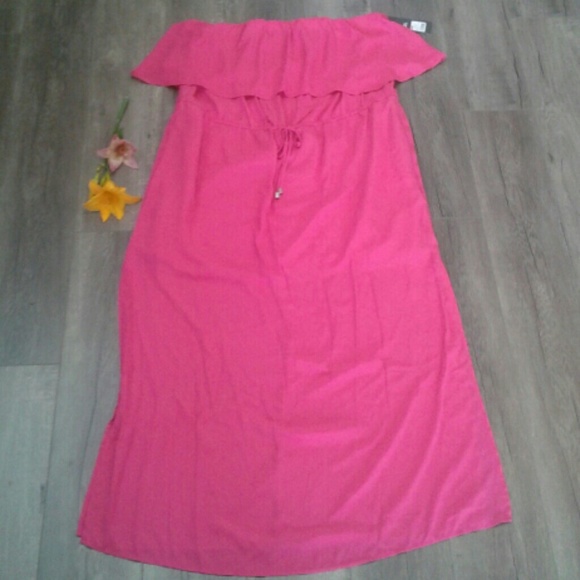 Pink strapless XXL maxi dress