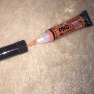 LA GIRL PRO CONCEALER