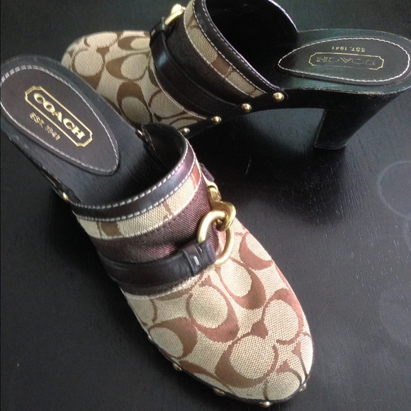 Coach clogs