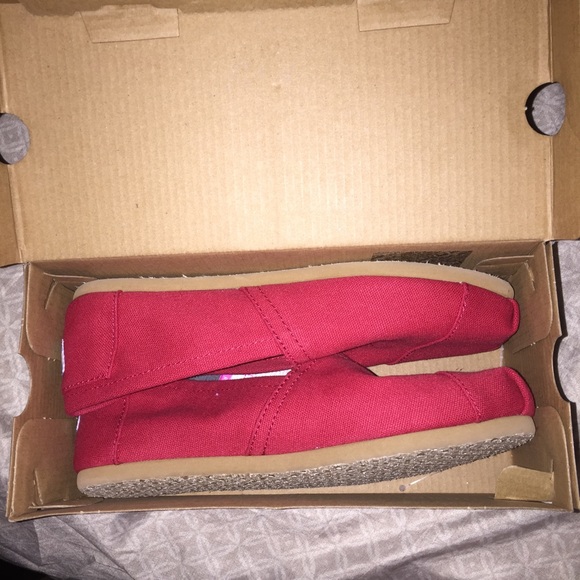 Red canvas toms