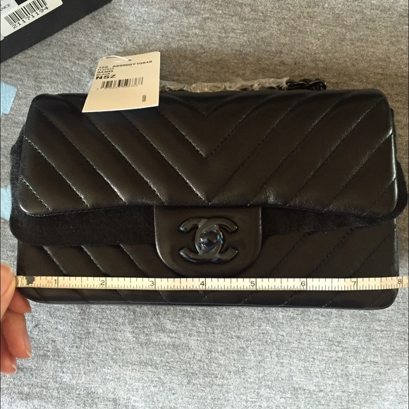 BNIB CHANEL 8" Extra Mini So Black Classic Flap - Picture 2 of 4