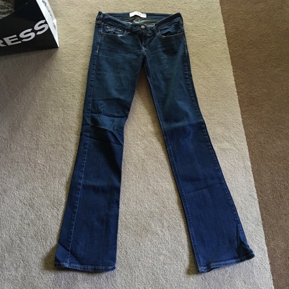 Hollister boot leg jeans - Picture 1 of 3