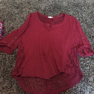Maroon quarter length sleeve. Very boutique