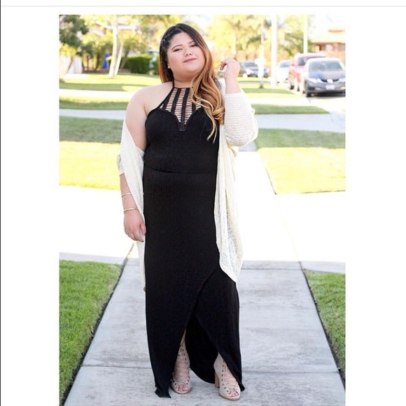 Sexy caged neck maxi dress! - Picture 2 of 2