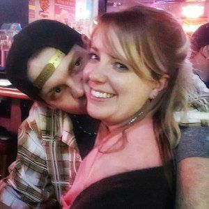 Meet your Posher, Edie