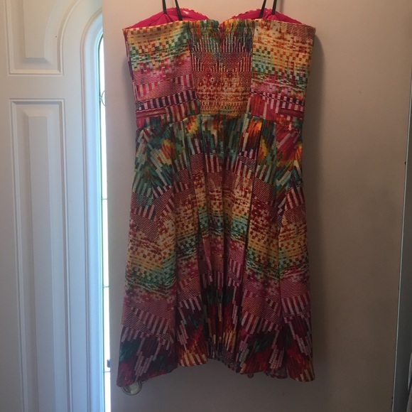 Colorful Guess Dress - Picture 3 of 3