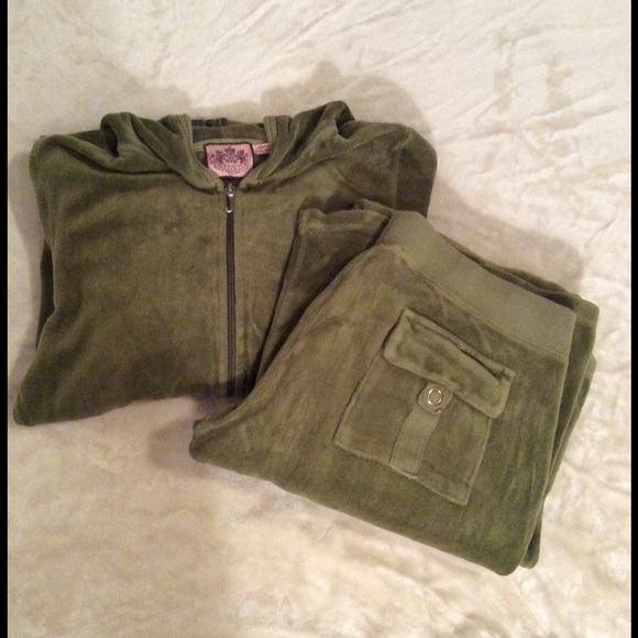 Juicy Couture Other - Juicy Couture Velour Sweatsuit