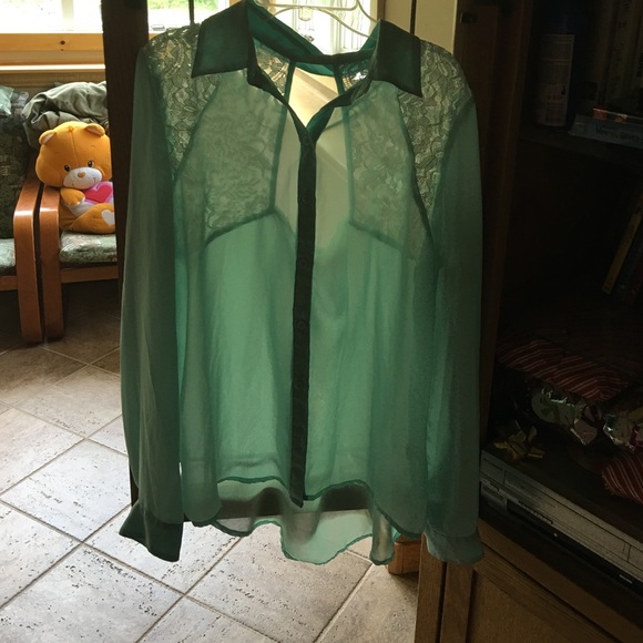 Cute summer weight top