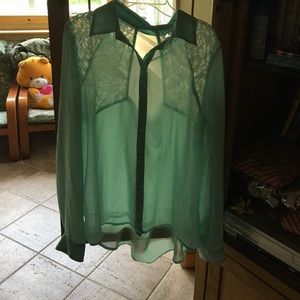 Cute summer weight top