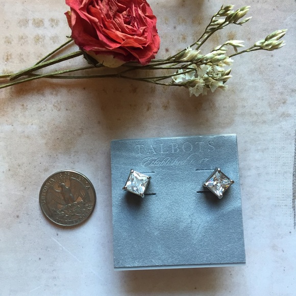 NWT Talbots Cubic Zirconia Crystal Stud Earring ✨ - Picture 1 of 4