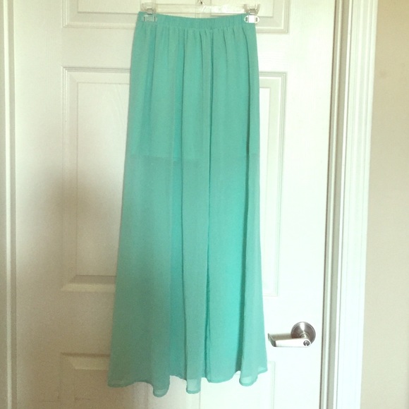 Sea foam maxi skirt