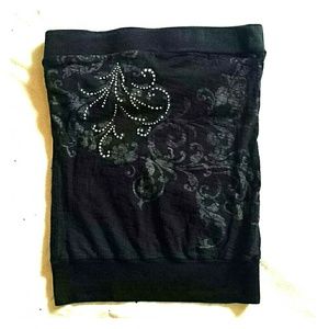 Vanity black decorated tube top