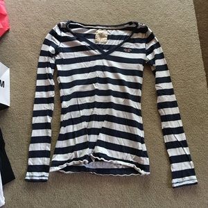 Hollister long sleeve Tshirt