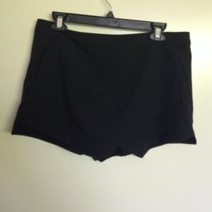 Mini black skort💙