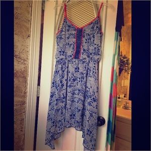 Like new dress, cute fit!