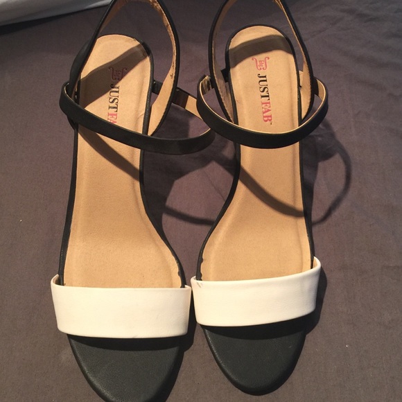 White and Black Short Wedges