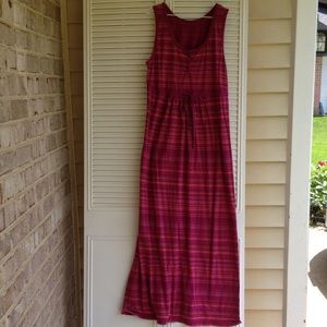 VGUC Magenta stripe Henley Maxi dress