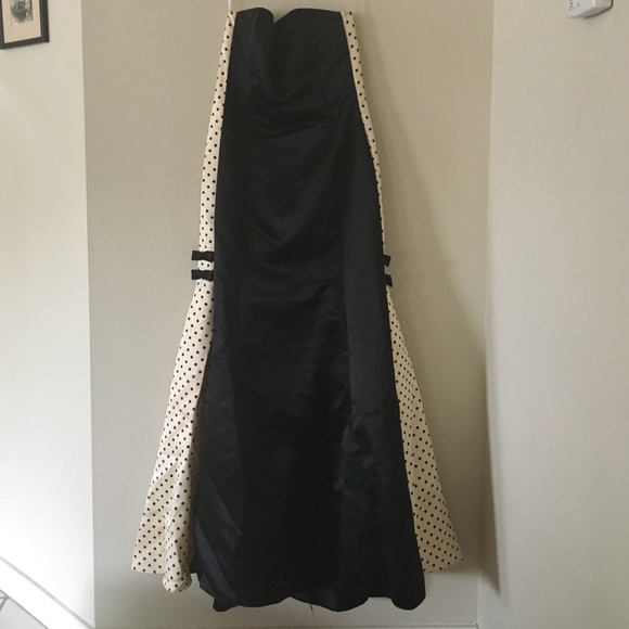 Black Strapless Prom Dress