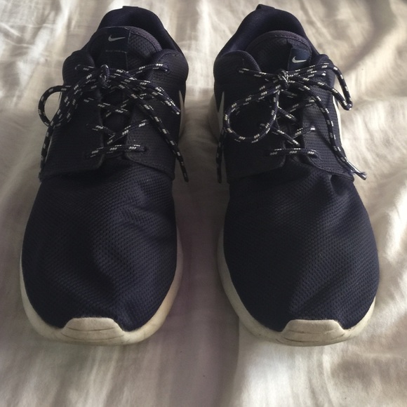 Nike Roshe Runs One