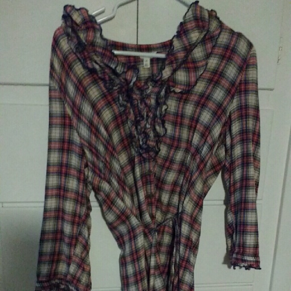Plaid tunic with ruffles