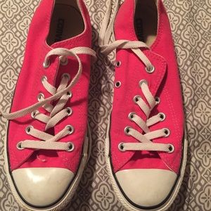 pink converse