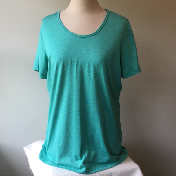 32 Degree Cool Scoopneck Tee