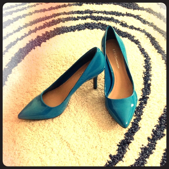 BCBGeneration Shoes - NIB BCBGeneration Pumps💥SALE💥