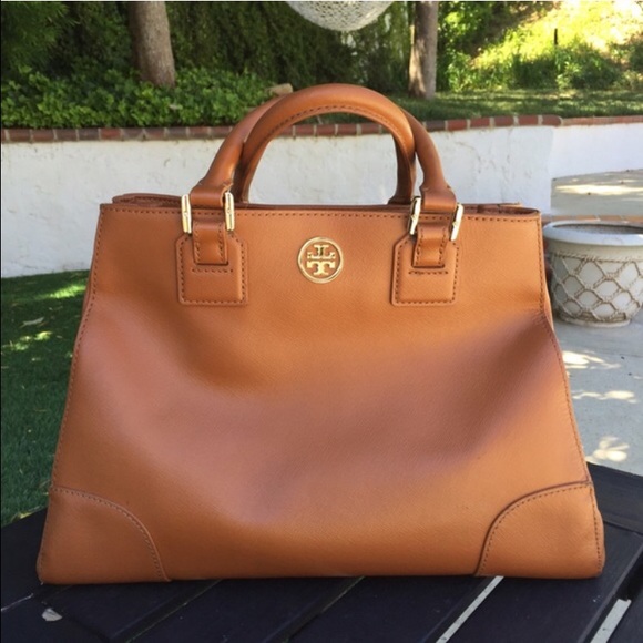 *SOLD* Tory Burch Robinson satchel - Picture 2 of 4