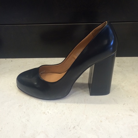 Black Patent Leather Thick Heel