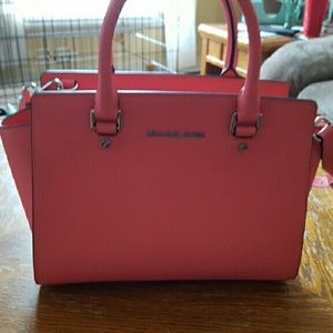 Michael kors small savanna bag