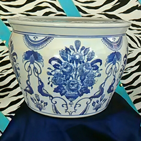 Gorgeous large glass center piece bowl - Picture 1 of 3