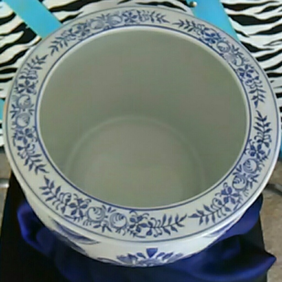 Gorgeous large glass center piece bowl - Picture 2 of 3